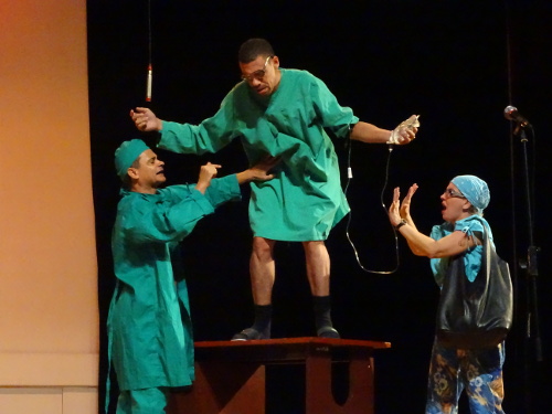 El grupo Komotú en la obra «Operación». 368.jpg